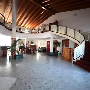 https://hotel-riz-san-genesio-ed-uniti.it-lombardy.com